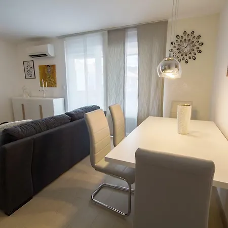 דירה Deluxe Perla